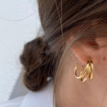 Cargar imagen en el visor de la galería, PENDIENTES TRIPLE ARO ·TANZANIA·