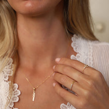 Cargar imagen en el visor de la galería, ANILLO ·WHITE MAY·