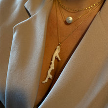 Cargar imagen en el visor de la galería, COLGANTE CORAL ·BORA BORA·