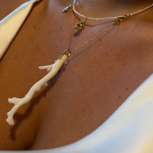 Cargar imagen en el visor de la galería, COLGANTE CORAL ·BORA BORA·