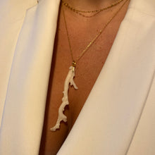 Cargar imagen en el visor de la galería, COLGANTE CORAL ·BORA BORA·