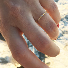 Cargar imagen en el visor de la galería, Joyas oro 18 kilates GRINGAS